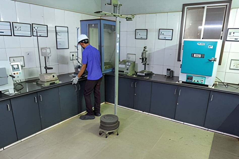 Complete Sand Testing Facilities