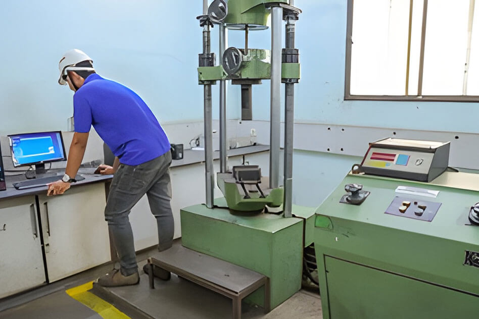 Universal Testing Machine